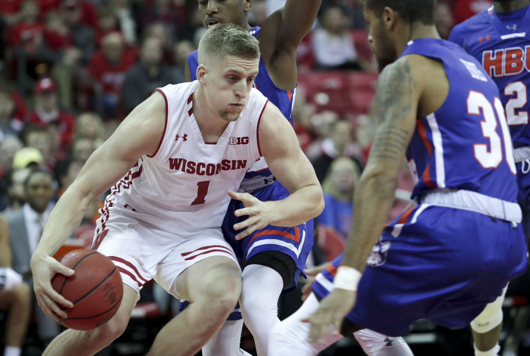 Badgers 96, Huskies 59